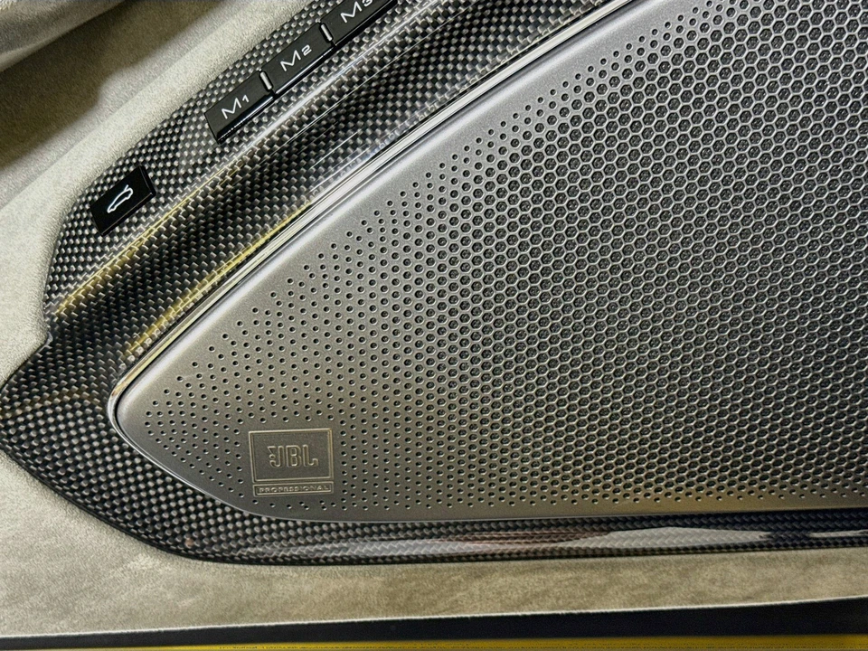 2024 Ferrari Roma Spider - Image 22 of 27