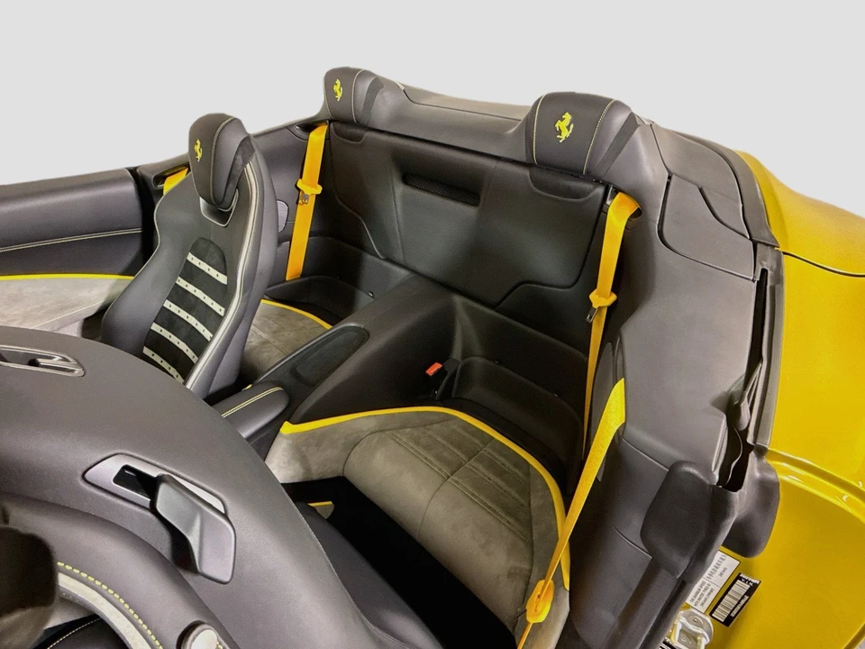 2024 Ferrari Roma Spider - Image 20 of 27