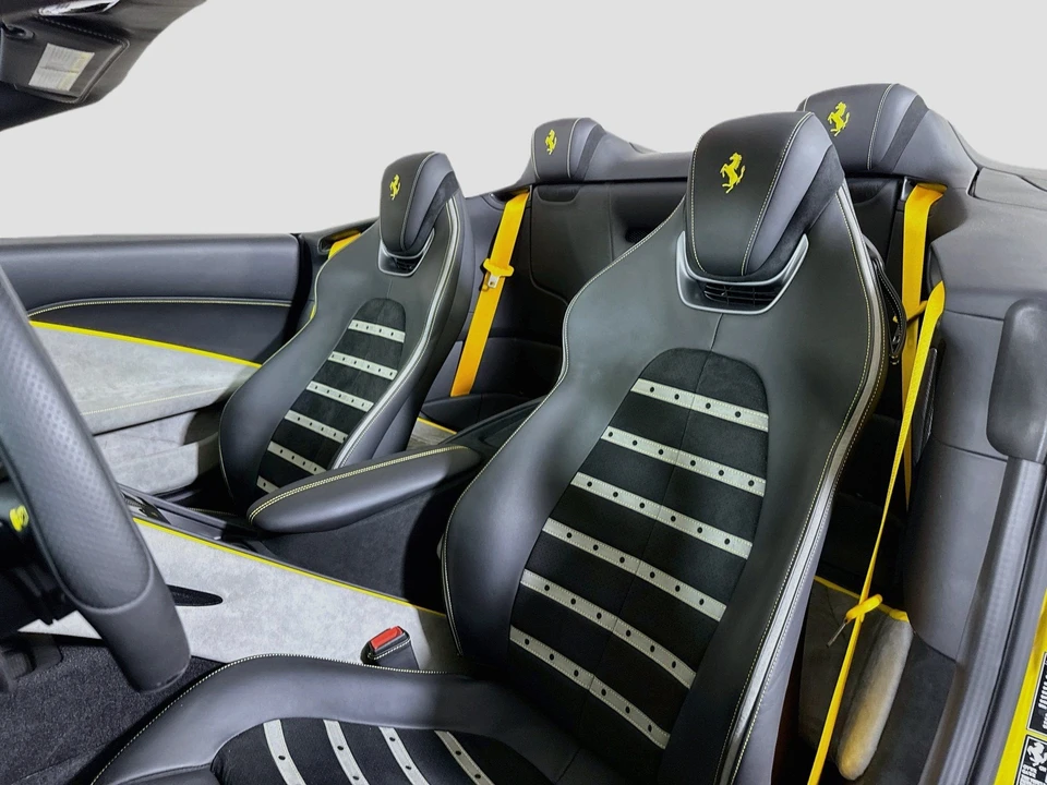 2024 Ferrari Roma Spider - Image 19 of 27