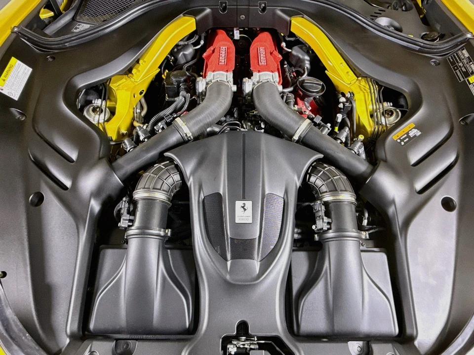 2024 Ferrari Roma Spider - Image 5 of 27