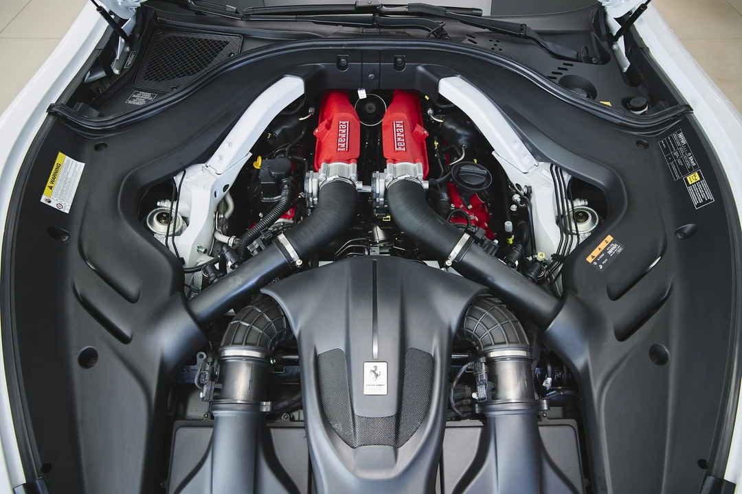 2024 Ferrari Roma Spider - Image 16 of 31