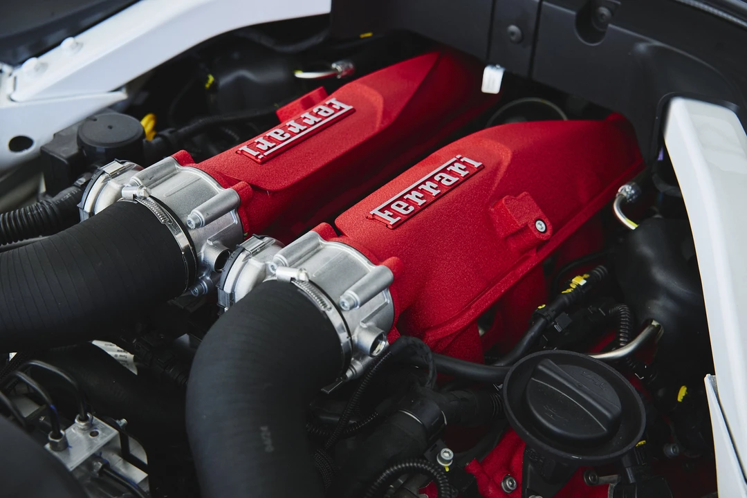 2024 Ferrari Roma Spider - Image 15 of 31