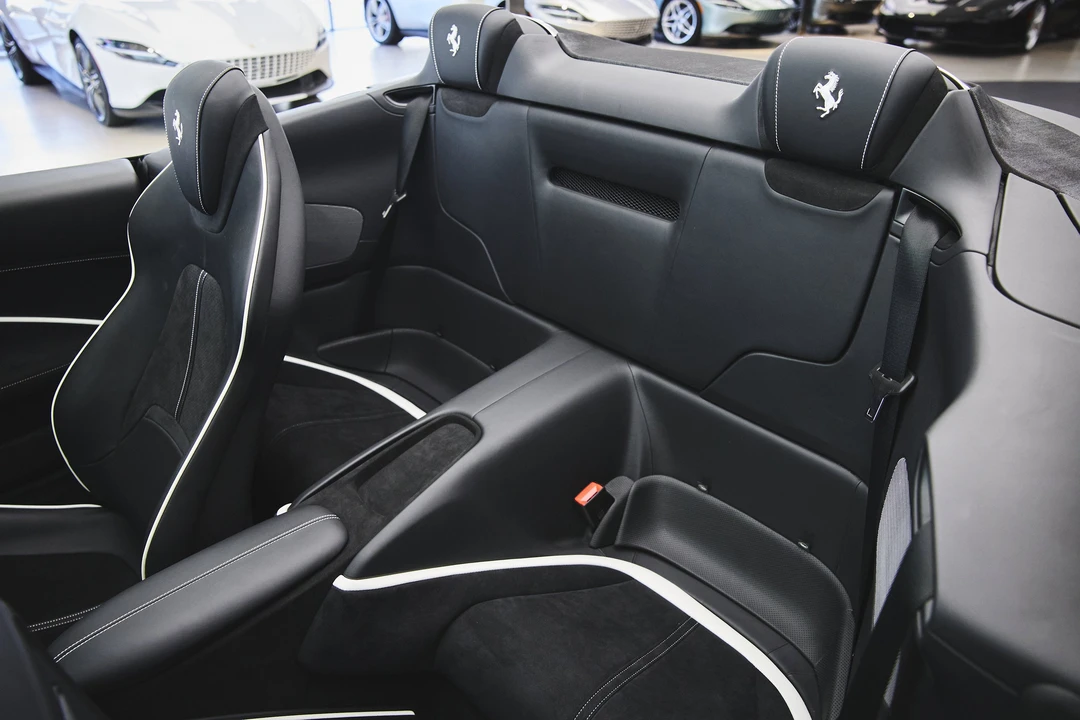 2024 Ferrari Roma Spider - Image 22 of 31