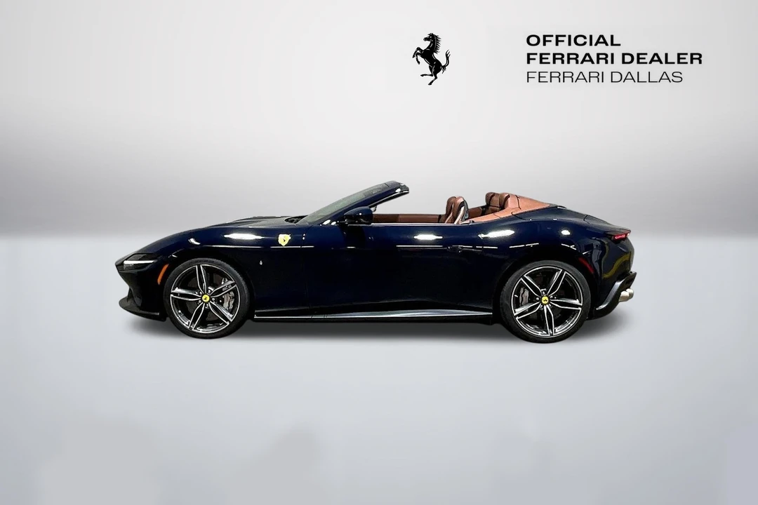 2024 Ferrari Roma Spider - Image 8 of 31