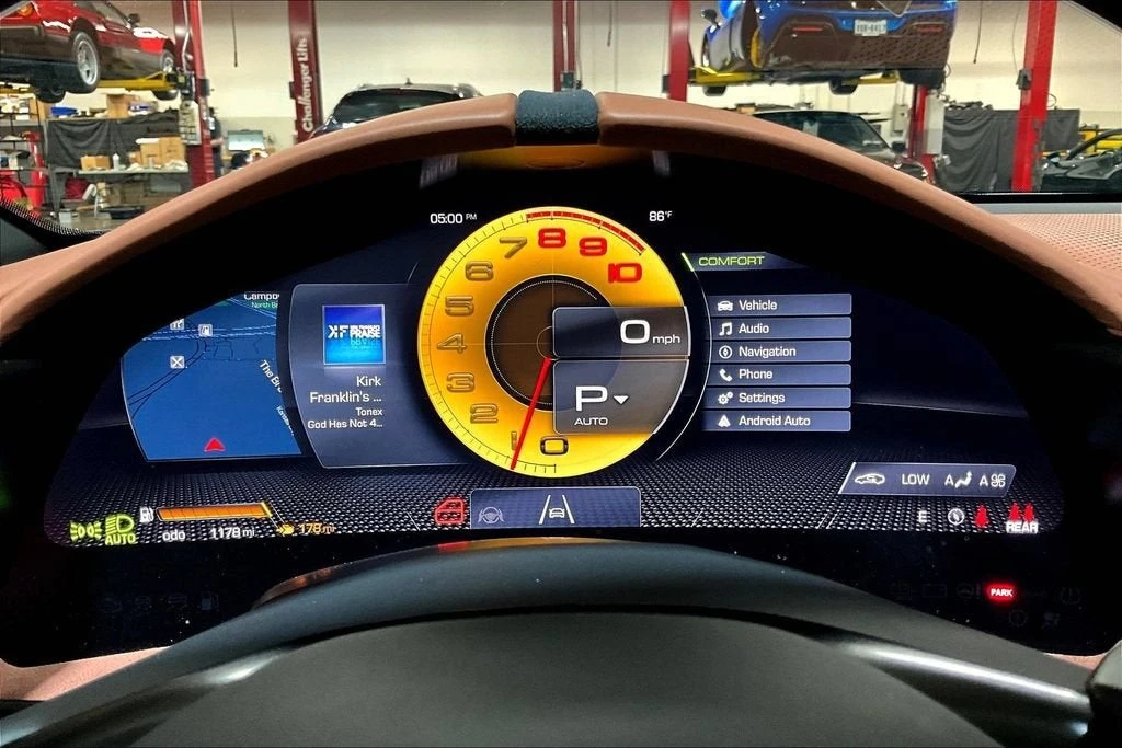 2024 Ferrari Roma Spider - Image 13 of 31