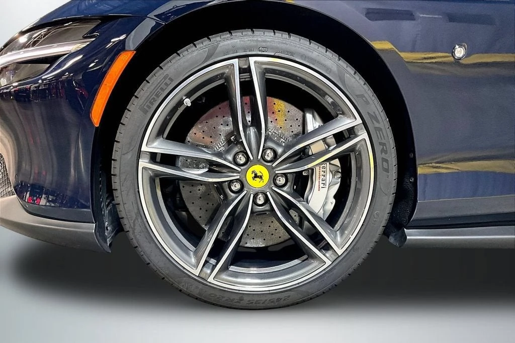 2024 Ferrari Roma Spider - Image 30 of 31