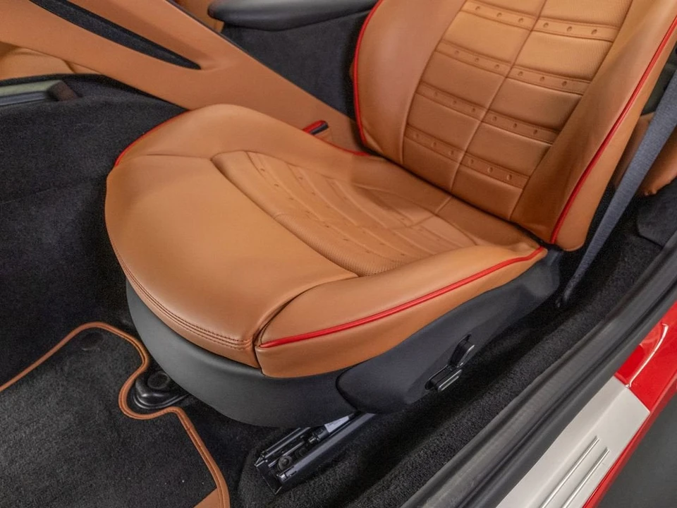 2024 Ferrari Roma Spider - Image 16 of 31