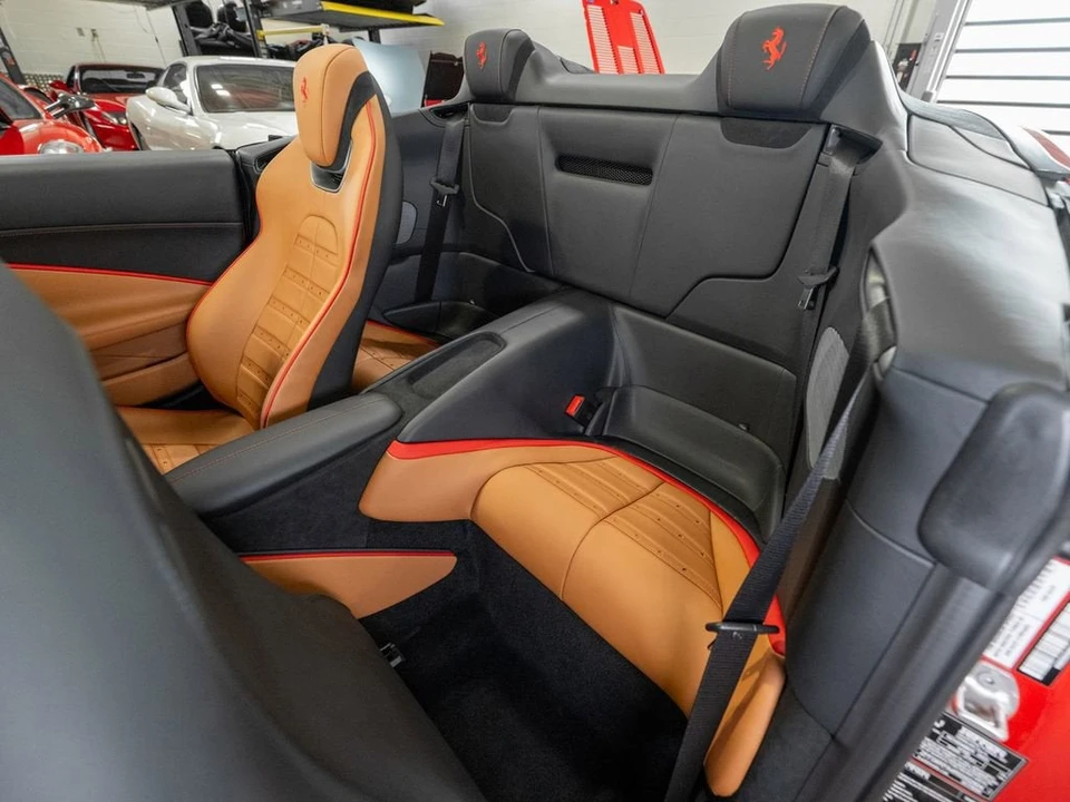 2024 Ferrari Roma Spider - Image 14 of 31