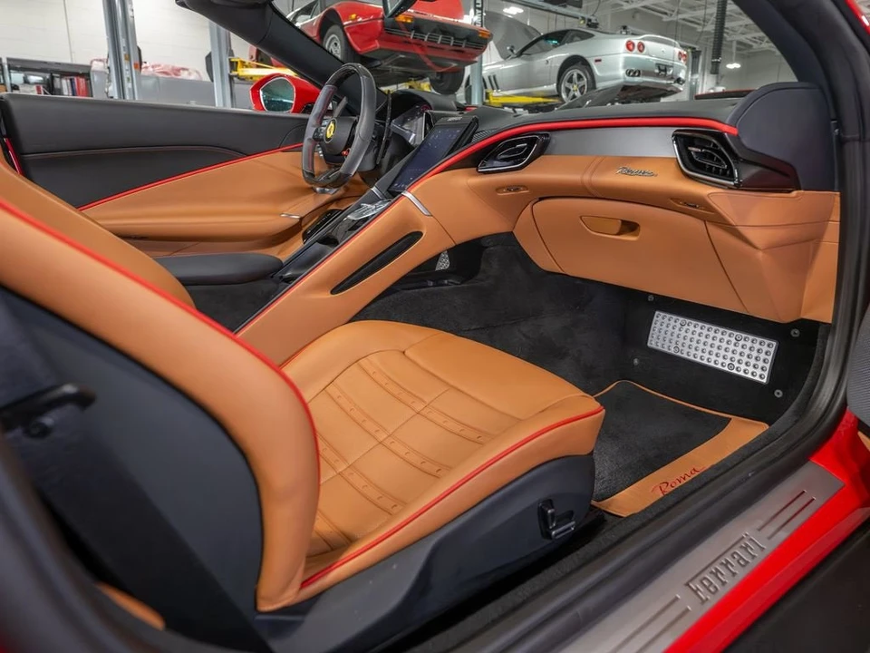 2024 Ferrari Roma Spider - Image 20 of 31
