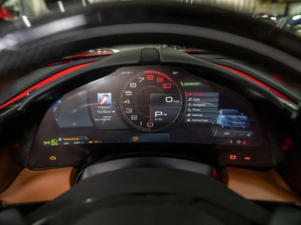 2024 Ferrari Roma Spider - Image 27 of 31