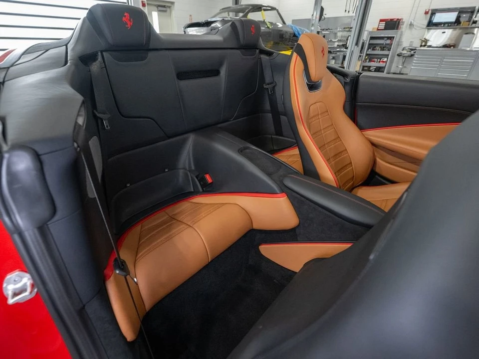 2024 Ferrari Roma Spider - Image 17 of 31