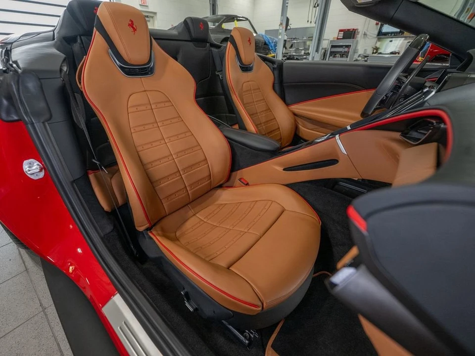2024 Ferrari Roma Spider - Image 18 of 31