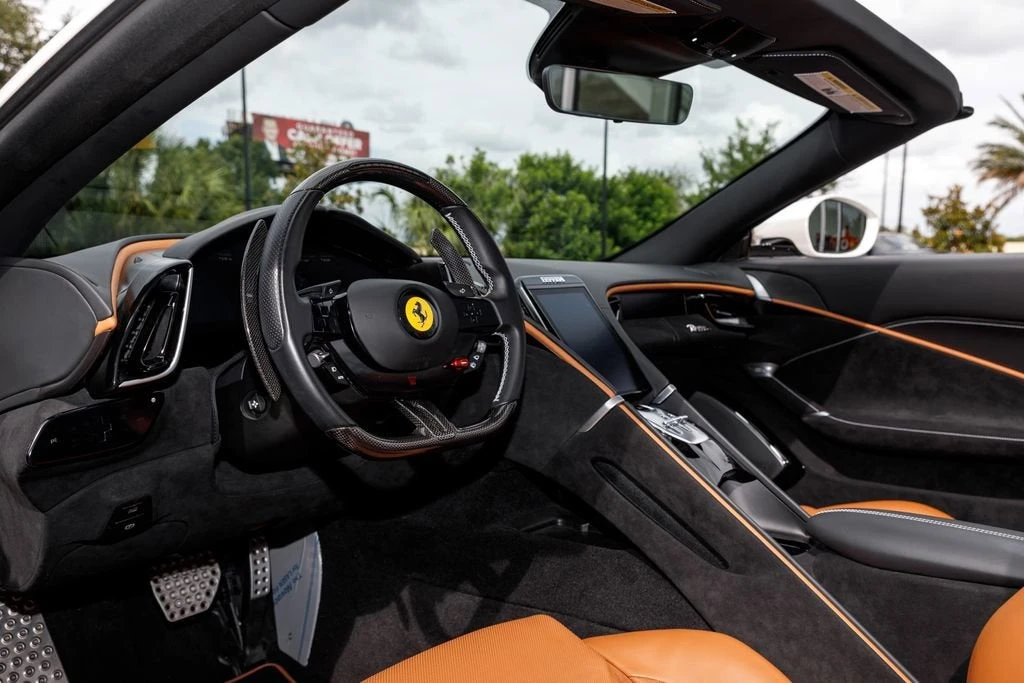 2024 Ferrari Roma Spider - Image 29 of 31
