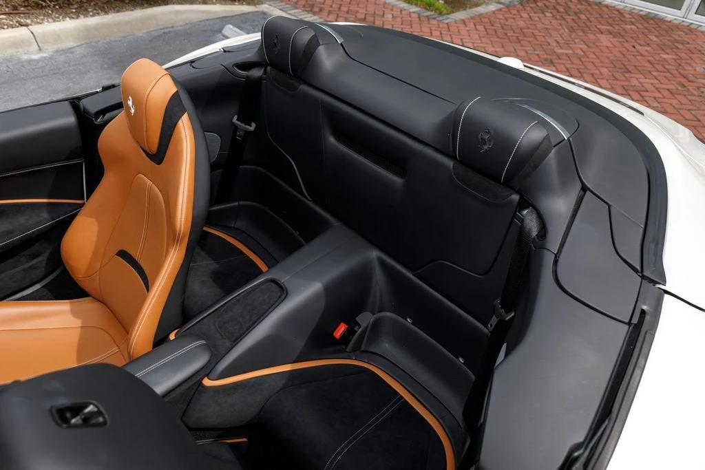 2024 Ferrari Roma Spider - Image 21 of 31
