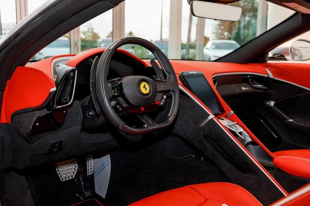 2024 Ferrari Roma Spider - Image 28 of 31
