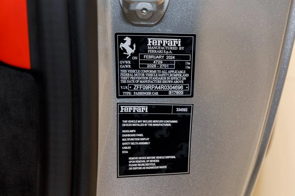 2024 Ferrari Roma Spider - Image 25 of 31