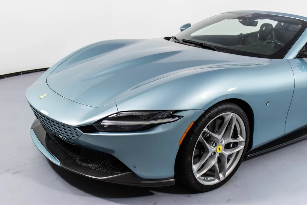 2024 Ferrari Roma Spider - Image 29 of 31