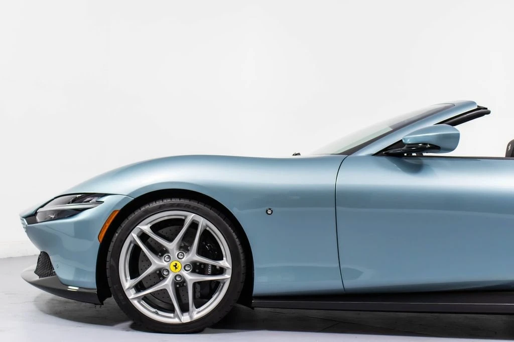 2024 Ferrari Roma Spider - Image 27 of 31