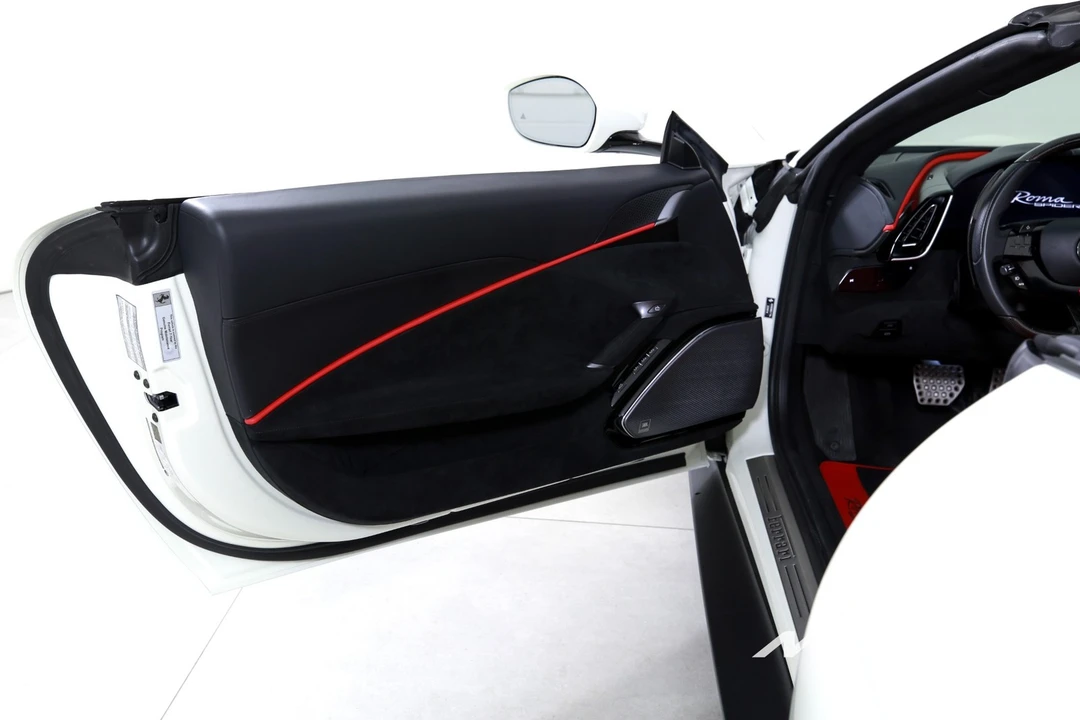 2024 Ferrari Roma Spider - Image 11 of 12