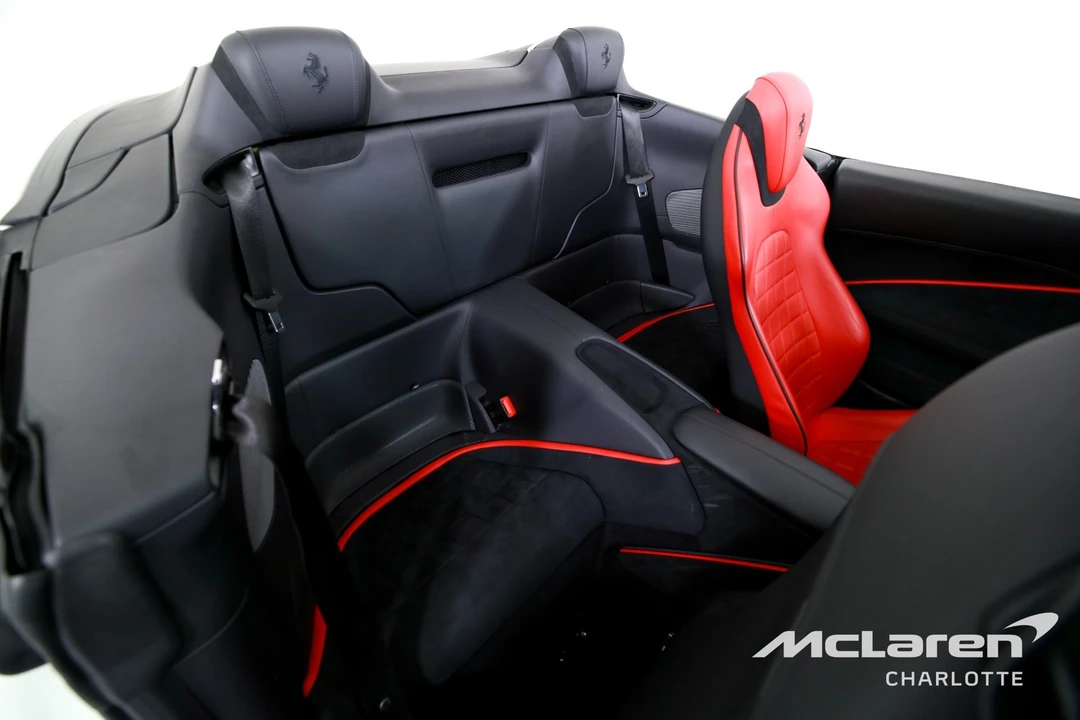 2024 Ferrari Roma Spider - Image 24 of 31