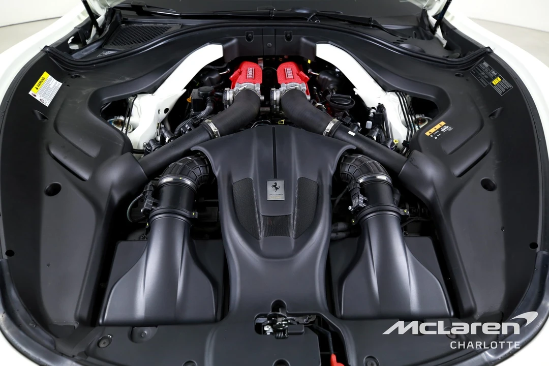 2024 Ferrari Roma Spider - Image 27 of 31