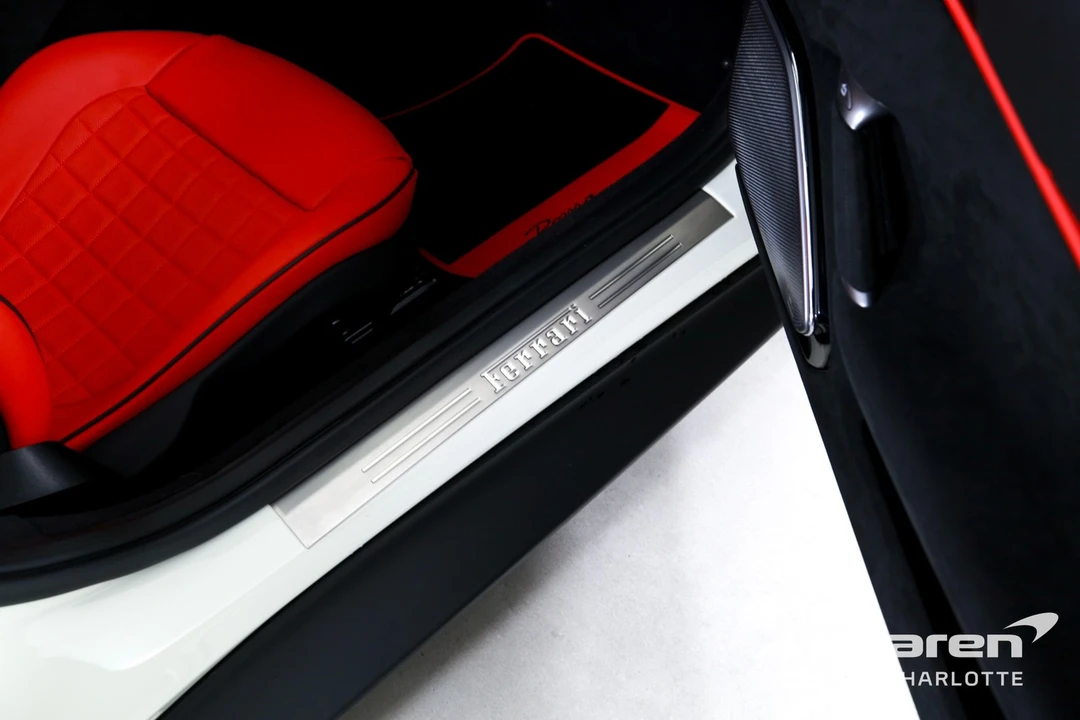 2024 Ferrari Roma Spider - Image 25 of 31