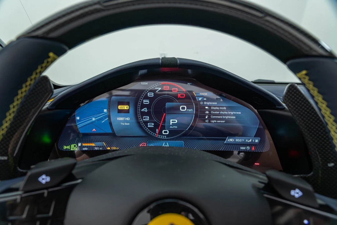2024 Ferrari Roma Spider - Image 25 of 31