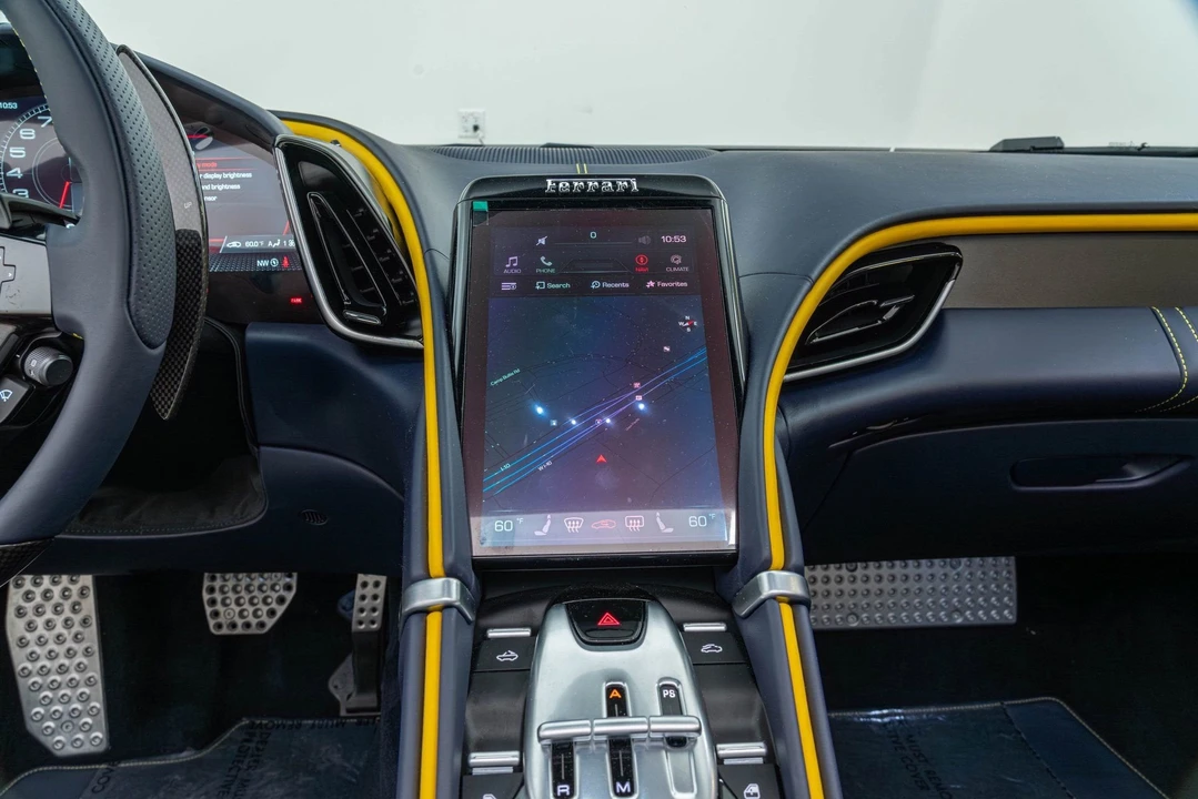 2024 Ferrari Roma Spider - Image 24 of 31