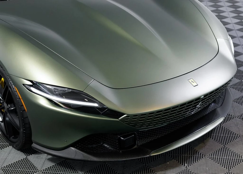 2024 Ferrari Roma Spider - Image 25 of 31