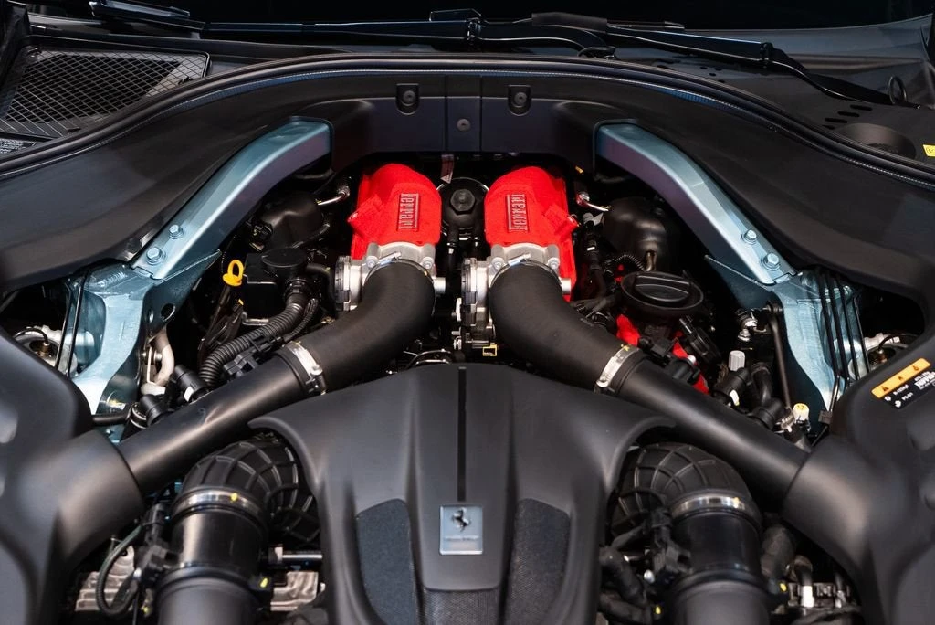 2024 Ferrari Roma Spider - Image 19 of 31
