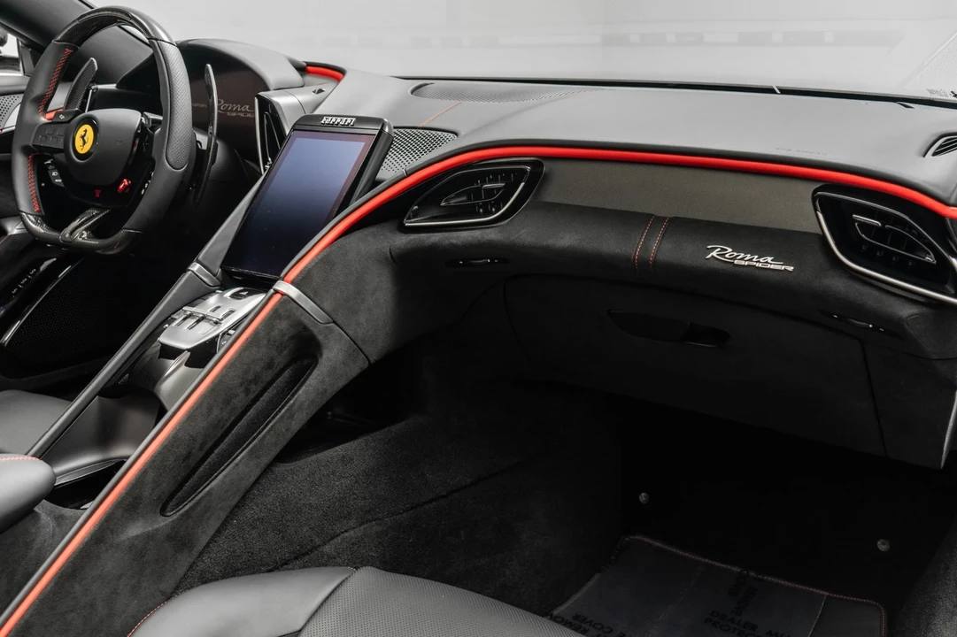 2024 Ferrari Roma Spider - Image 14 of 21
