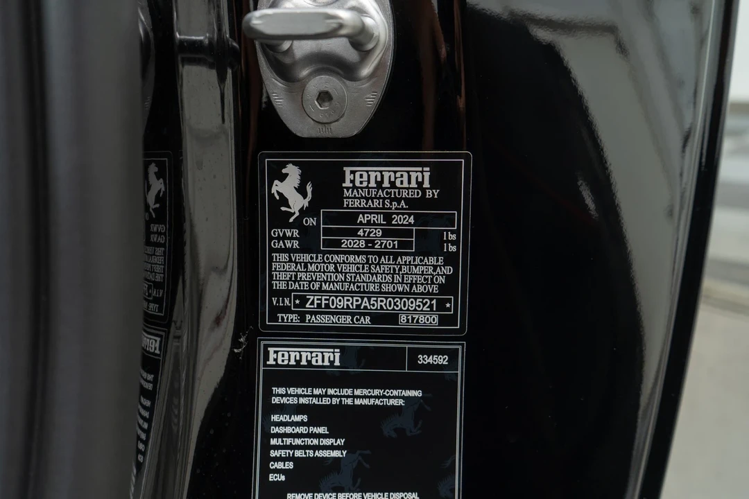 2024 Ferrari Roma Spider - Image 20 of 21