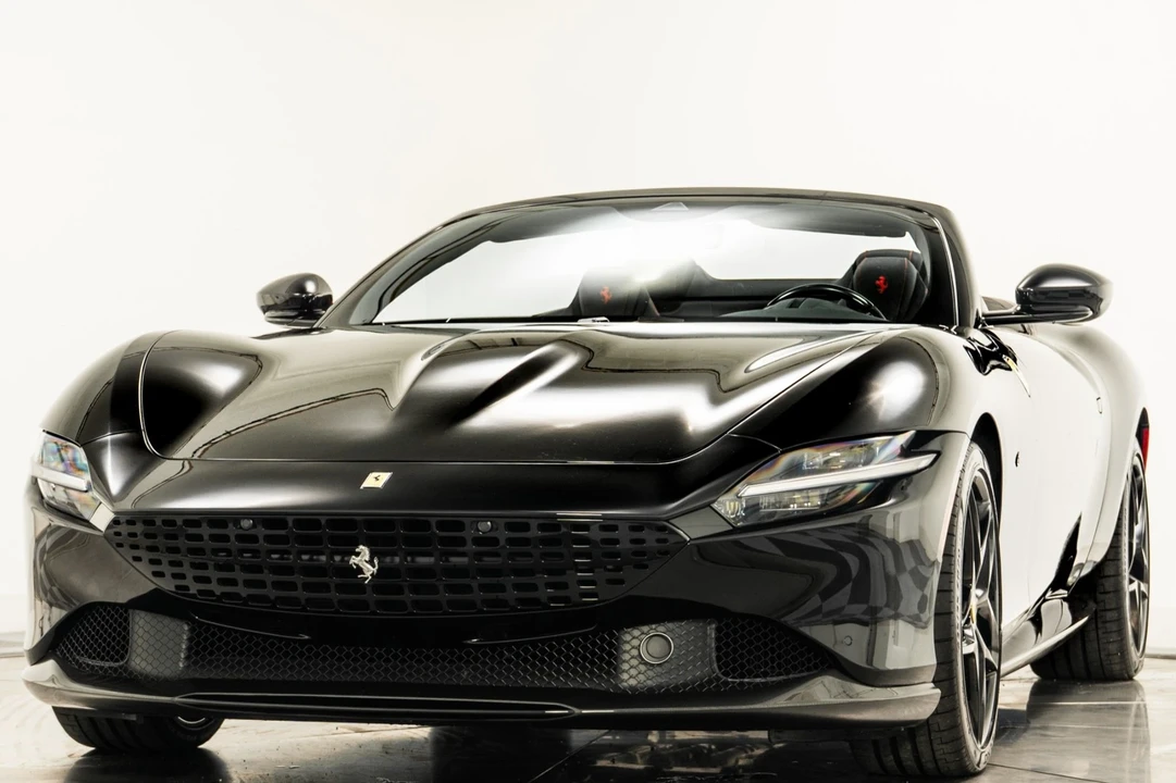 2024 Ferrari Roma Spider - Image 5 of 12