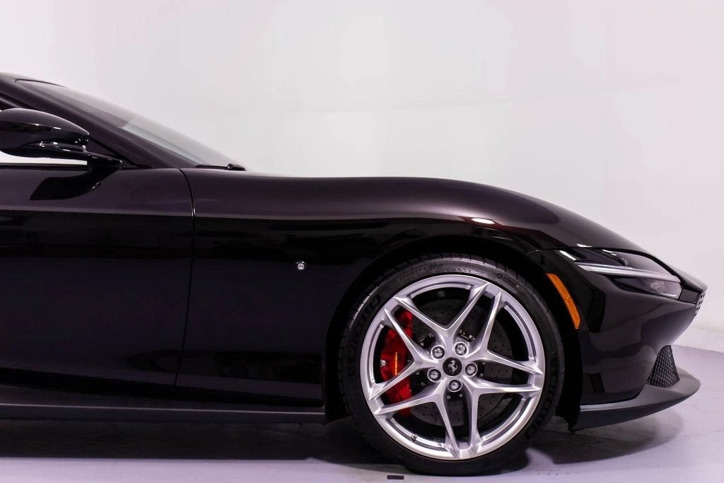 2024 Ferrari Roma Spider - Image 16 of 31