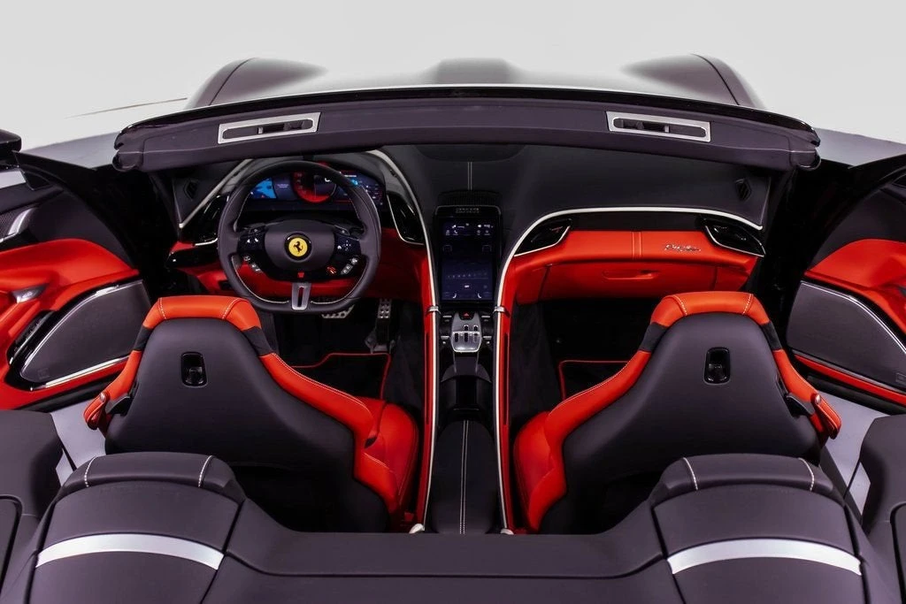 2024 Ferrari Roma Spider - Image 22 of 31