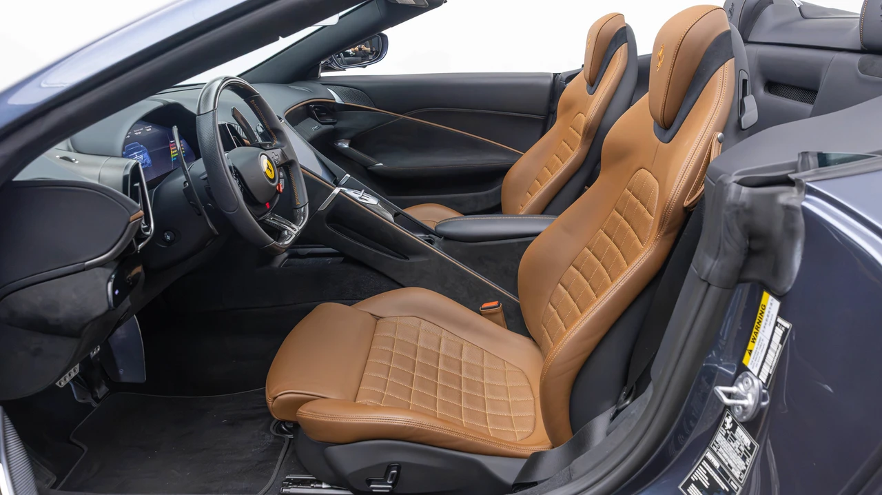 2024 Ferrari Roma Spider - Image 5 of 31