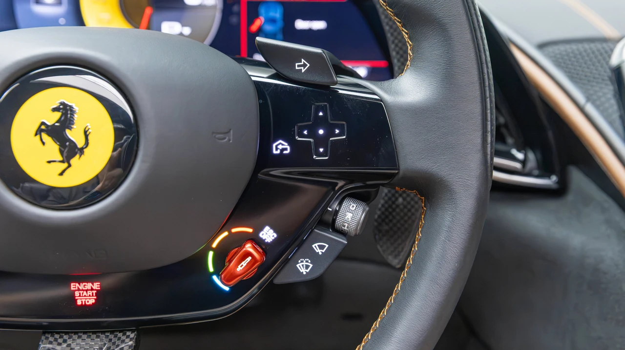 2024 Ferrari Roma Spider - Image 16 of 31
