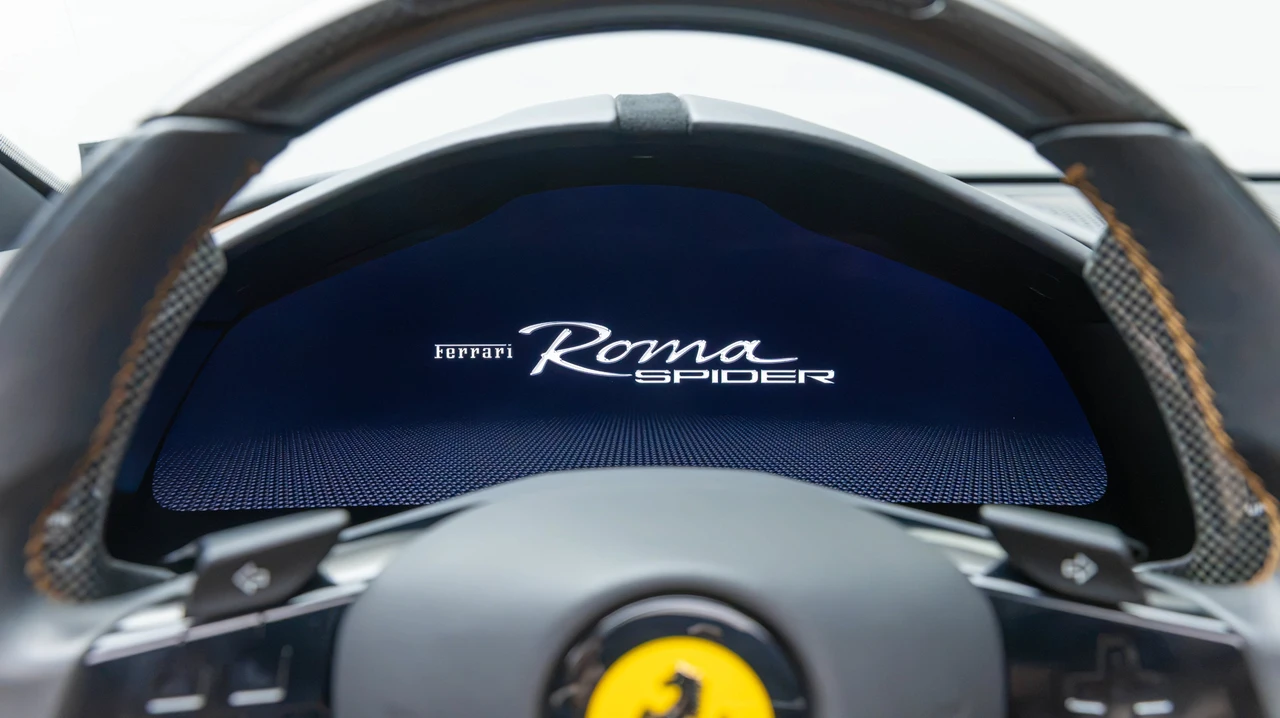 2024 Ferrari Roma Spider - Image 22 of 31