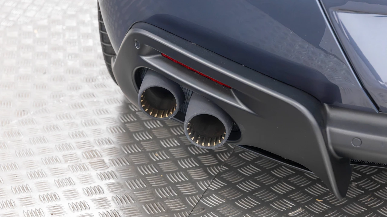 2024 Ferrari Roma Spider - Image 31 of 31