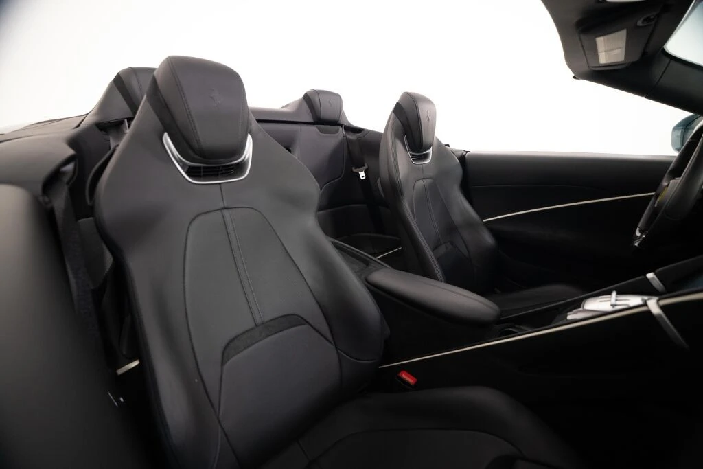 2024 Ferrari Roma Spider - Image 14 of 31