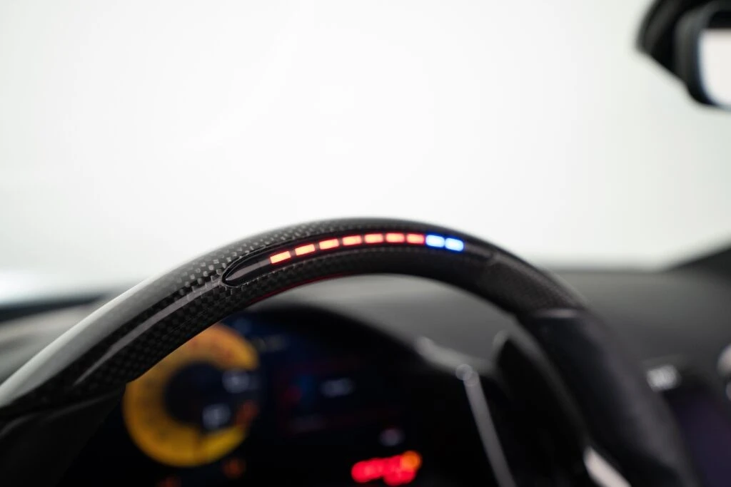 2024 Ferrari Roma Spider - Image 28 of 31
