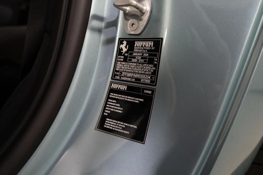 2024 Ferrari Roma Spider - Image 20 of 31