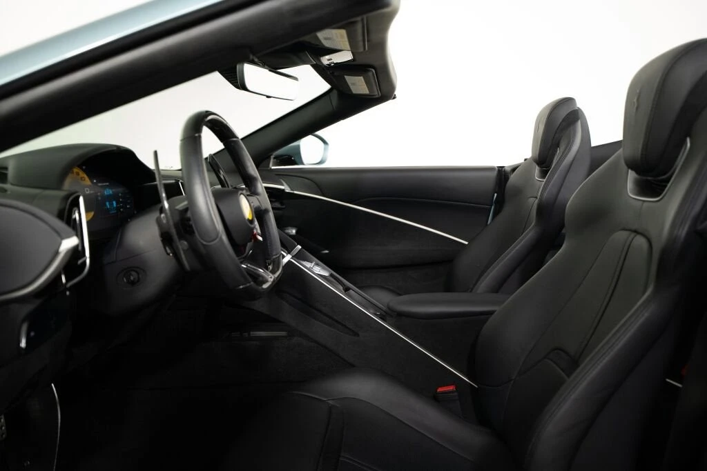 2024 Ferrari Roma Spider - Image 10 of 31