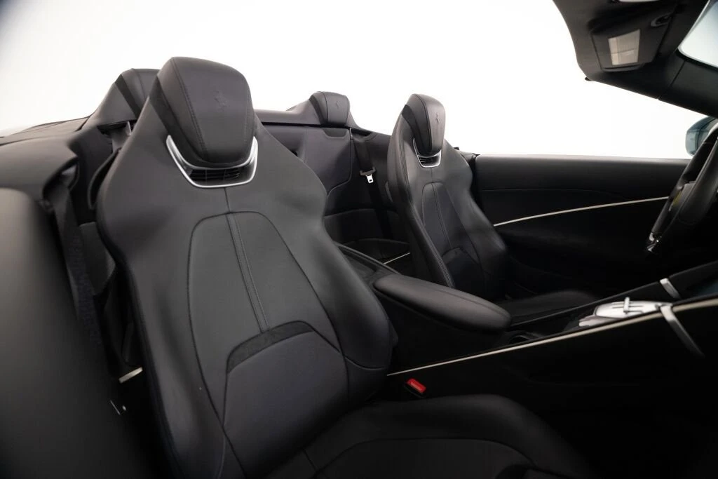 2024 Ferrari Roma Spider - Image 14 of 31