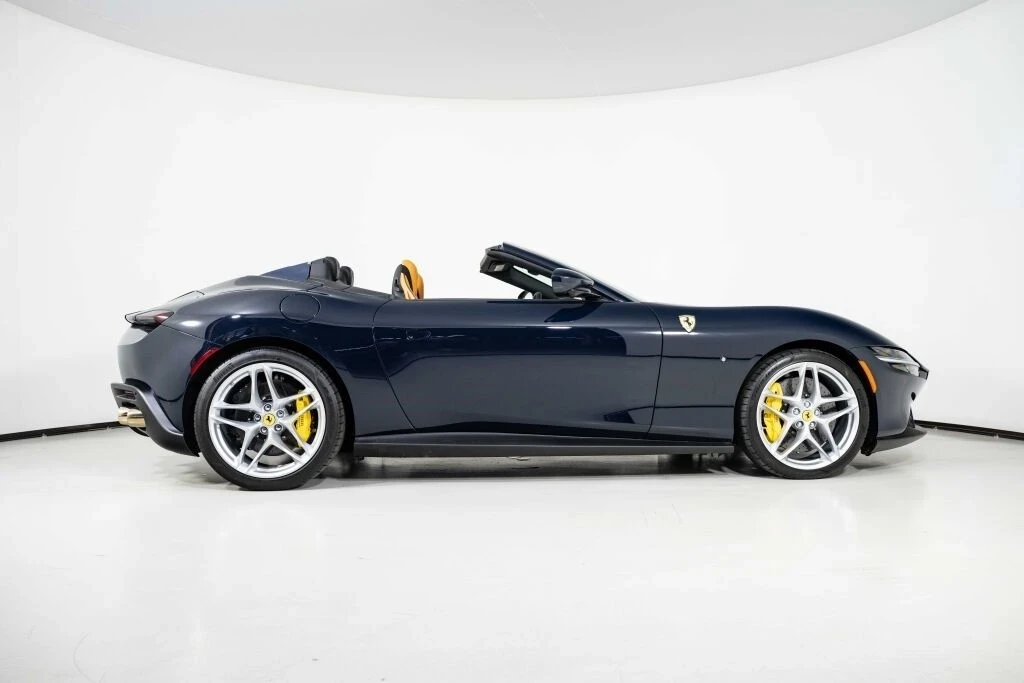 2024 Ferrari Roma Spider - Image 18 of 21
