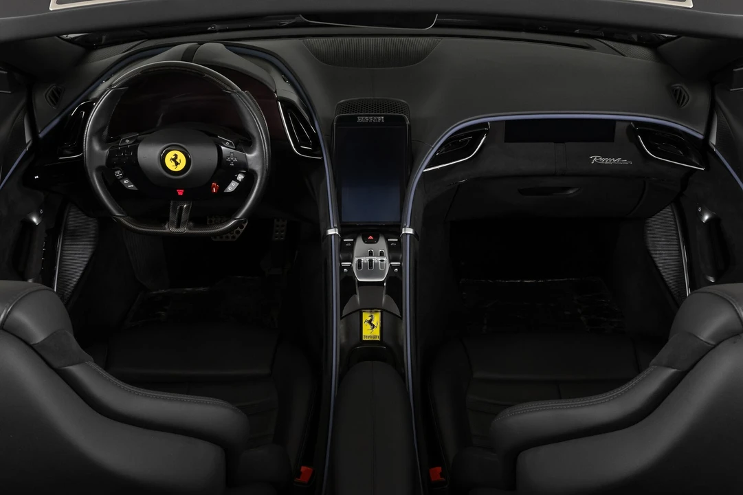 2024 Ferrari Roma Spider - Image 25 of 31