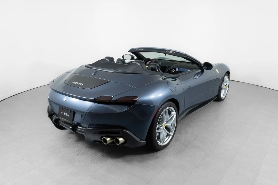 2024 Ferrari Roma Spider - Image 7 of 12