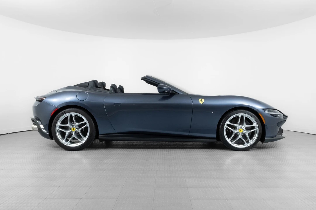 2024 Ferrari Roma Spider - Image 10 of 12