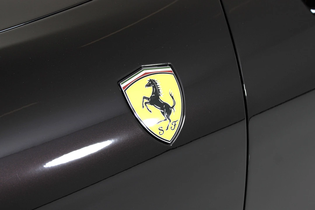 2024 Ferrari Roma Spider - Image 4 of 31