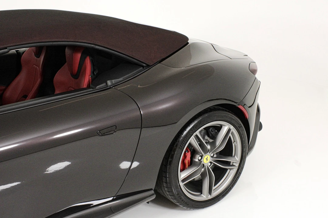 2024 Ferrari Roma Spider - Image 23 of 31
